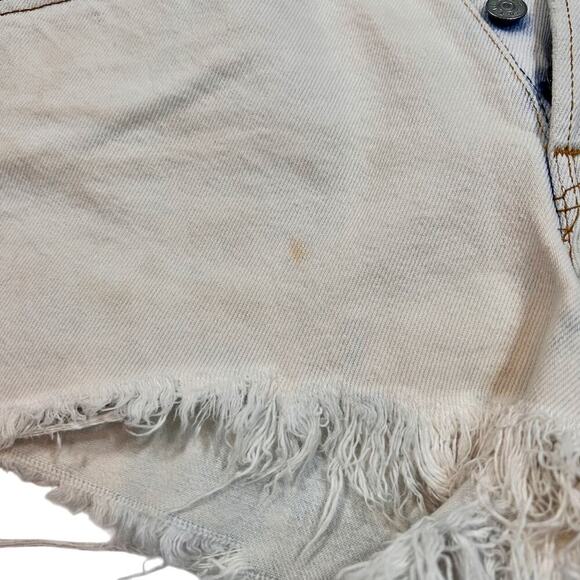 LEVIS 501 Cut Button Fly Off Summer Grunge Festival Shorts Light Raw Hem 27" - Picture 3 of 5